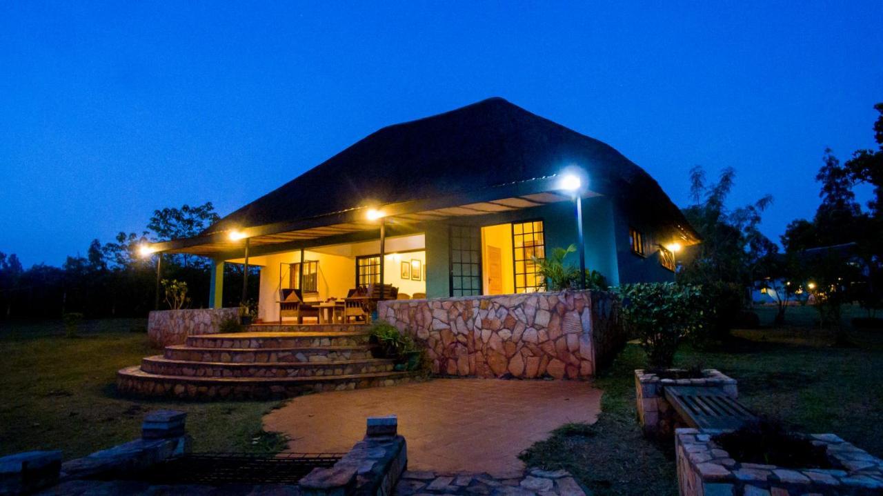 Villa Buyala Bliss On The Nile Jinja Esterno foto